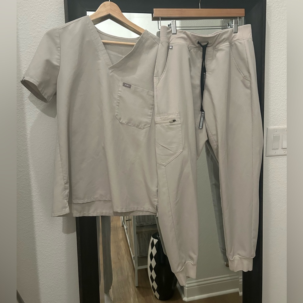 women's Bone scrub set